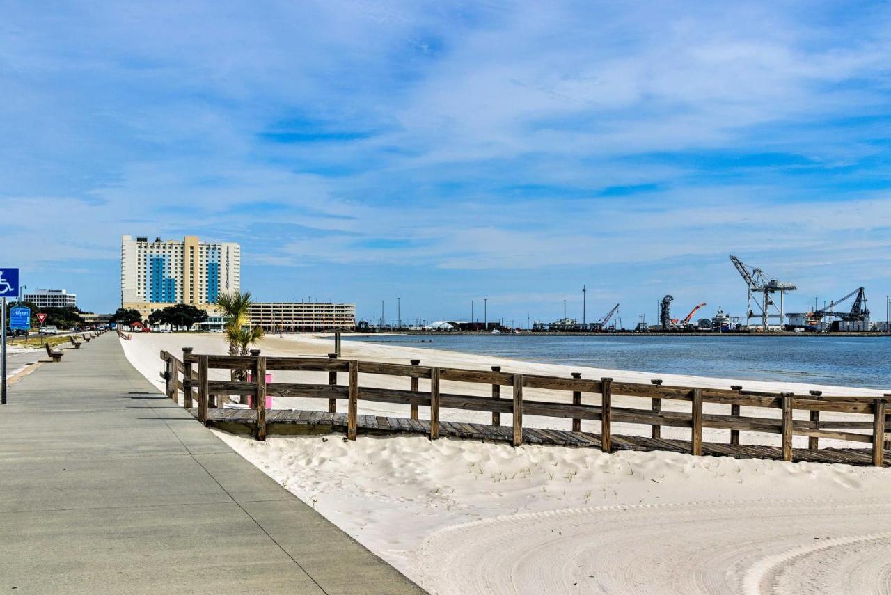 Vila Beachside Getaway - Walk To Gulf, Pier And Casino! Gulfport Exteriér fotografie